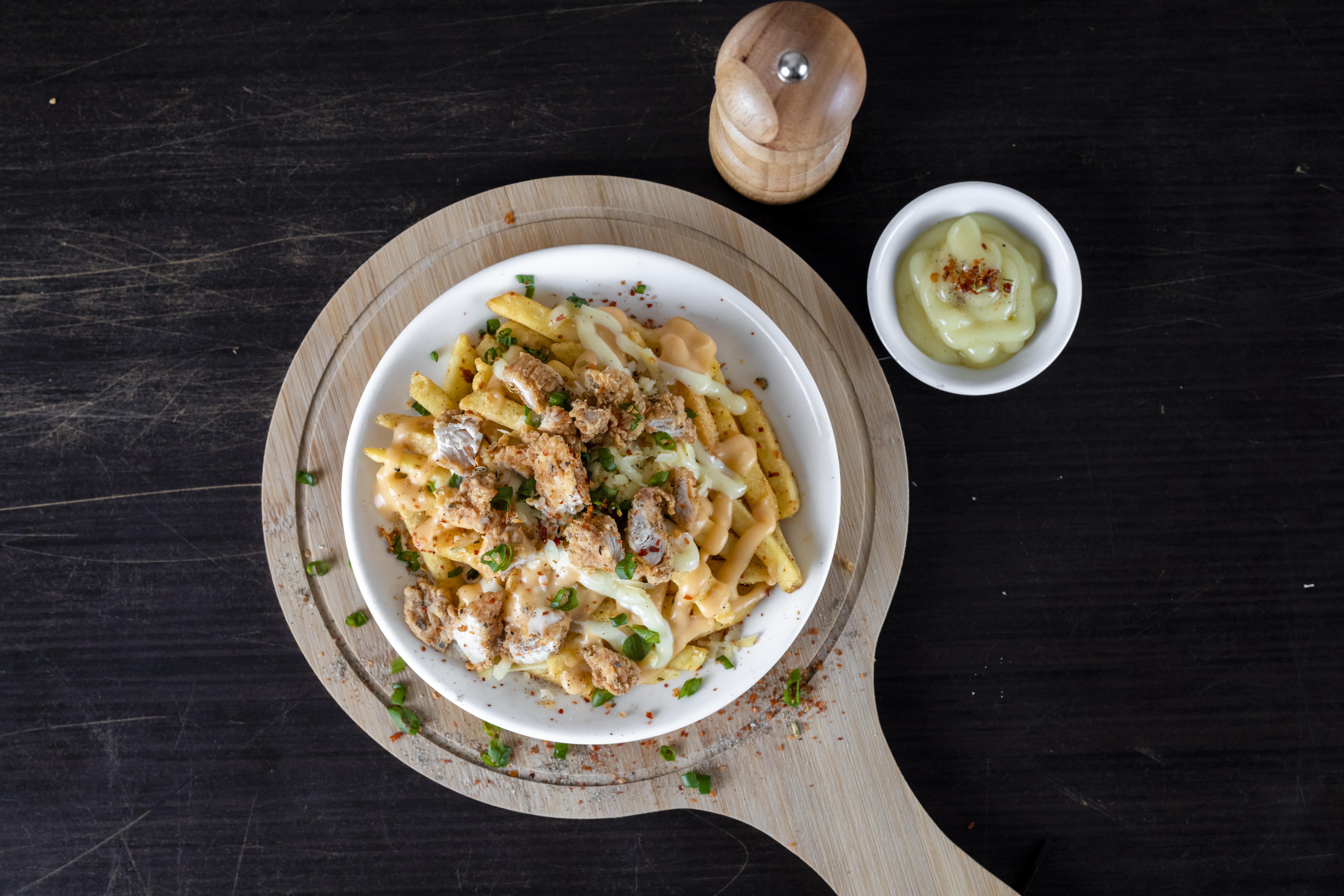 Loaded Cheesy Chips and Chicken Tenderlorin